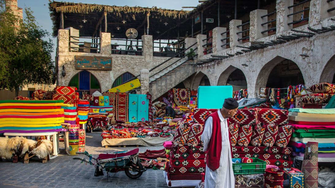 سوق واقف هو سوق تقليدي، ومن أهم المعالم السياحية في مدينة الدوحة