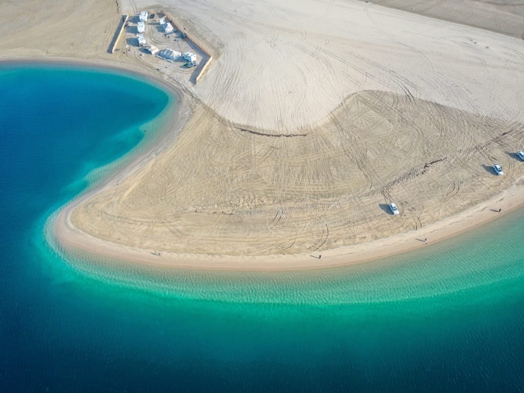 شاطئ أذربيجان قطر.