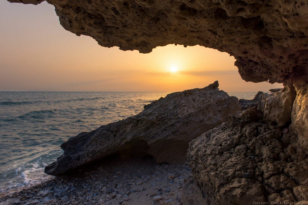 أفضل شواطئ قطر للعائلات شاطئ فويرط.