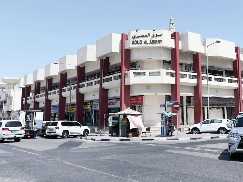 يعد سوق العسيري من الأسواق الرخيصة في قطر.