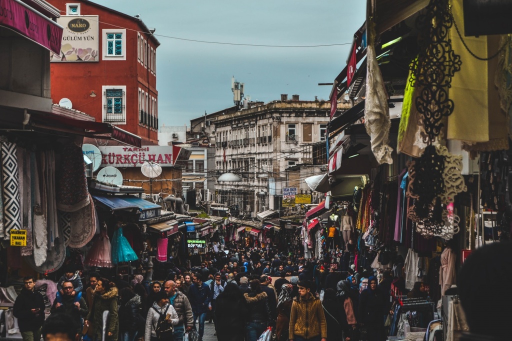 سوق الالالي اجمل أسواق إسطنبول الرخيصة.