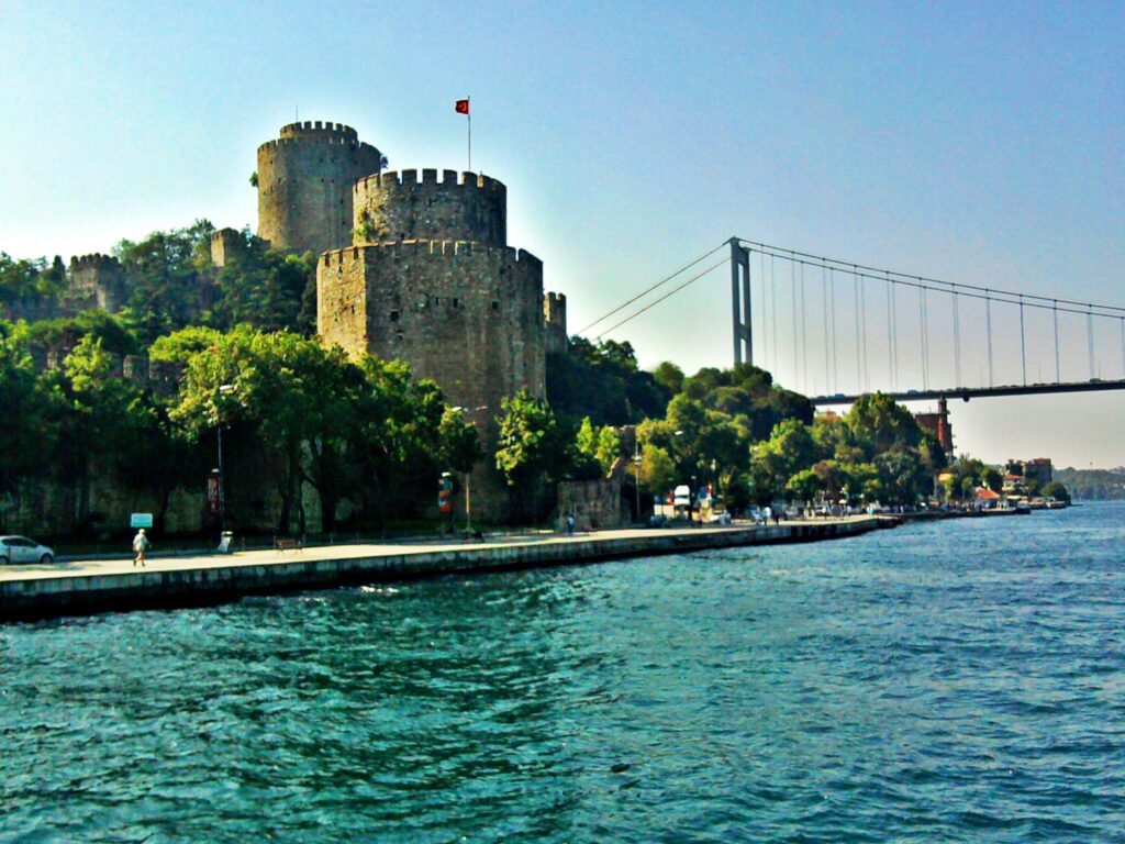 قلعة روملي حصار من أجمل متاحف إسطنبول
