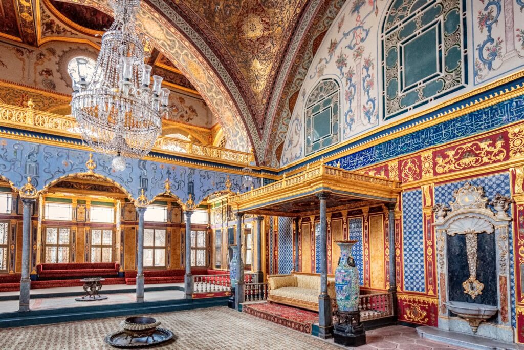 قصر طوب قابي من اشهر المتاحف في إسطنبول 