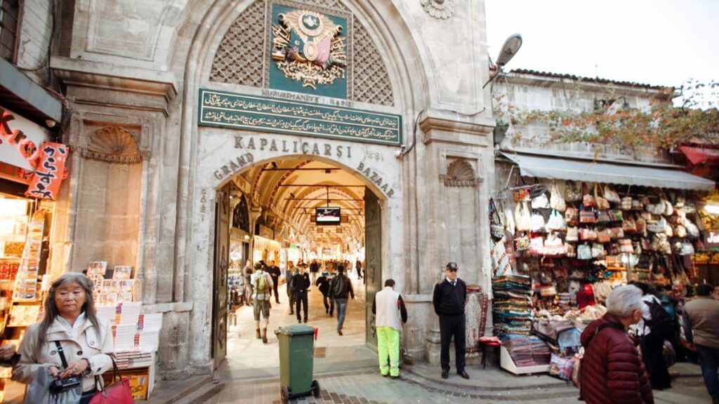 البازار الكبير أحد أفضل بازارات إسطنبول.
