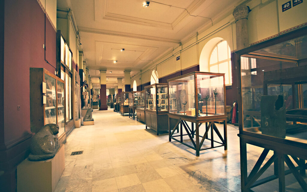 متحف معبر الحضارات من ابرز متاحف في دبي.