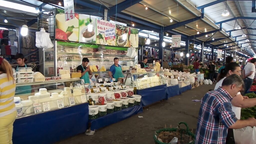 سوق يشيل كوي إسطنبول أحد الأسواق الشعبية في إسطنبول