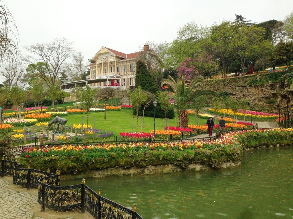 تعتبر حديقة يلدز أجمل الحدائق في إسطنبول.