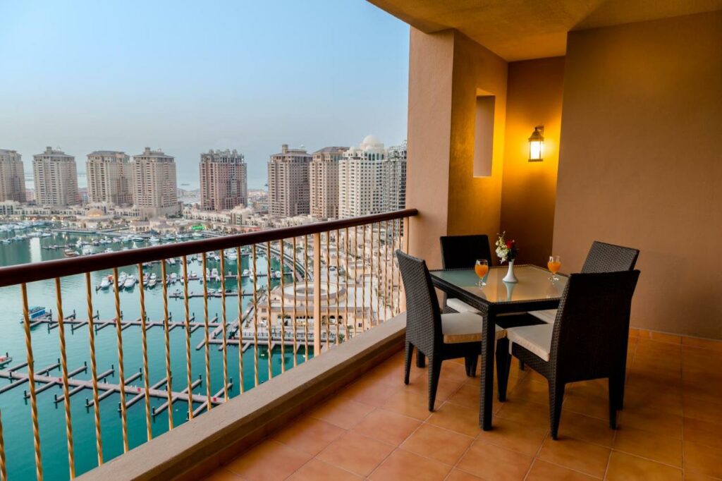 ارجان باي روتانا أفخم شقق فندقية قطر.