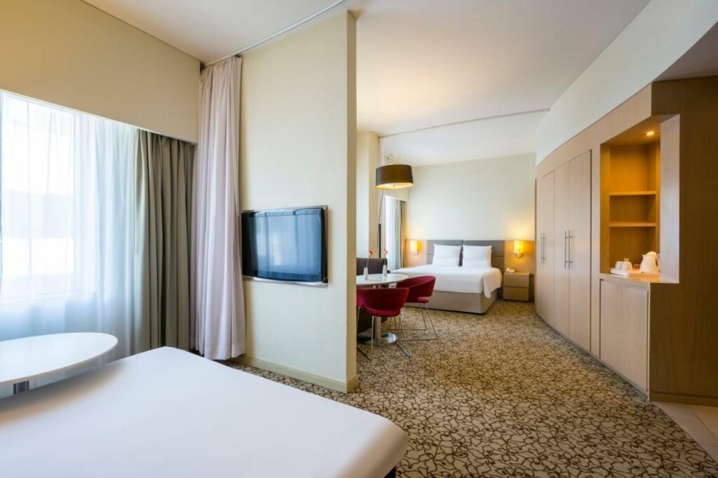 نوفوتيل سويت مول الإمارات دبي أحد أفضل فنادق البرشاء دبي