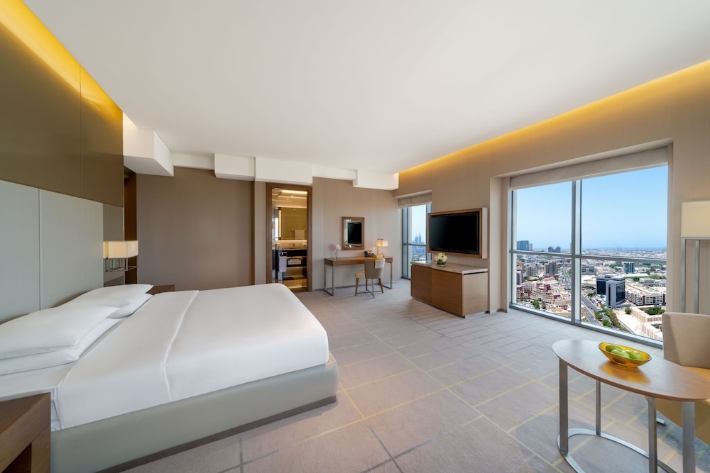 حياة ريجنسي دبي الكورنيش واحد من أفضل فنادق الديرة دبي
