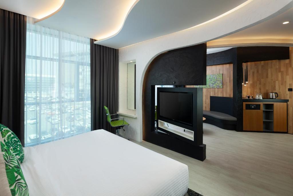 فندق الخوري سكاي جاردن ويعد من أفضل فنادق الديرة دبي
