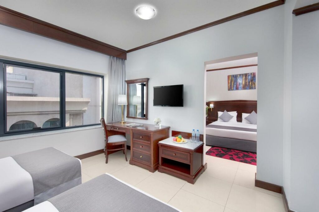 فندق ادميرل بلازا يعتبر من أفضل الفنادق المناسبة للعائلات ورجال الاعمال.
