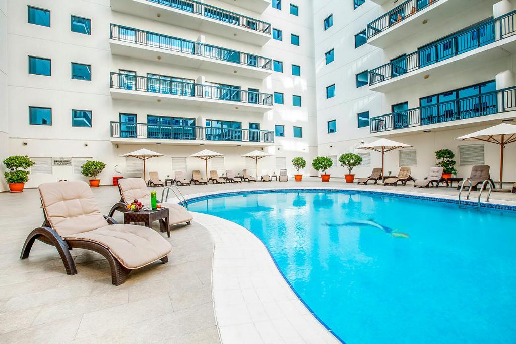 جولدن ساندز للشقق الفندقية دبي يعتبر من فنادق 3 نجوم بر دبي
