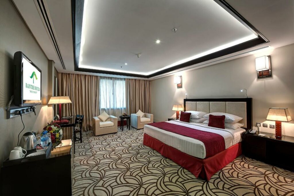 فندق ريين تري رولا أحد أرخص فنادق بر دبي