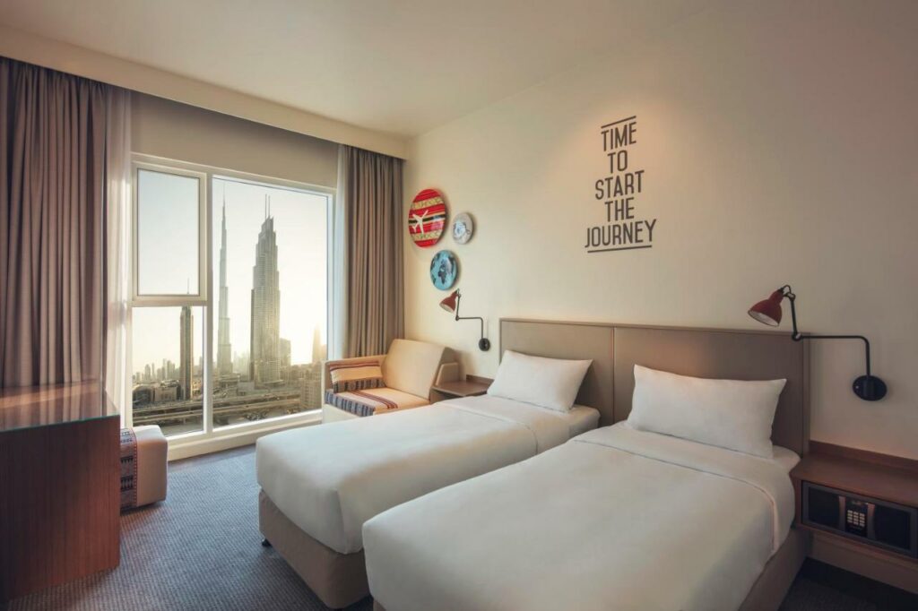 فندق روف داون تاون دبي من أفخم فنادق دبي 3 نجوم