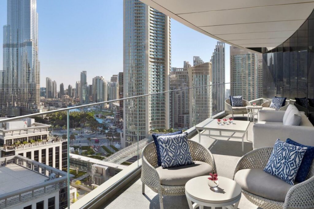 ادرس سكاي فيو هو فندق فخم من أجمل فنادق دبي 5 نجوم