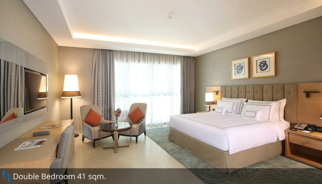 فندق كوزموبوليتان دبي أفخم فنادق 5 نجوم في دبي