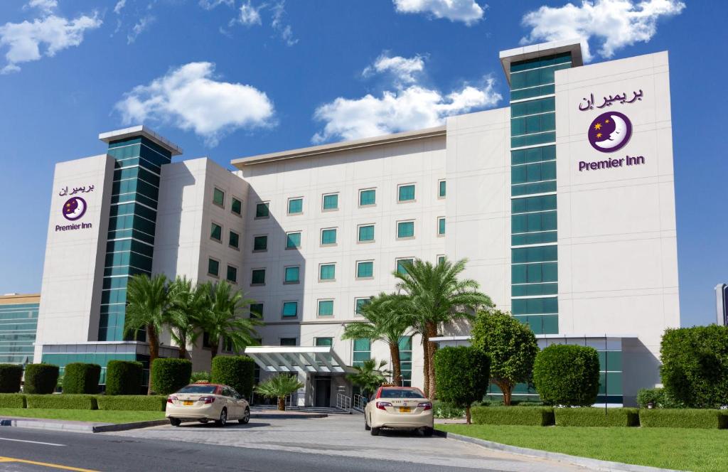 فندق بريمير ان دبي مجمع للإستثمار من أجمل فنادق حلوه ورخيصة في دبي.
