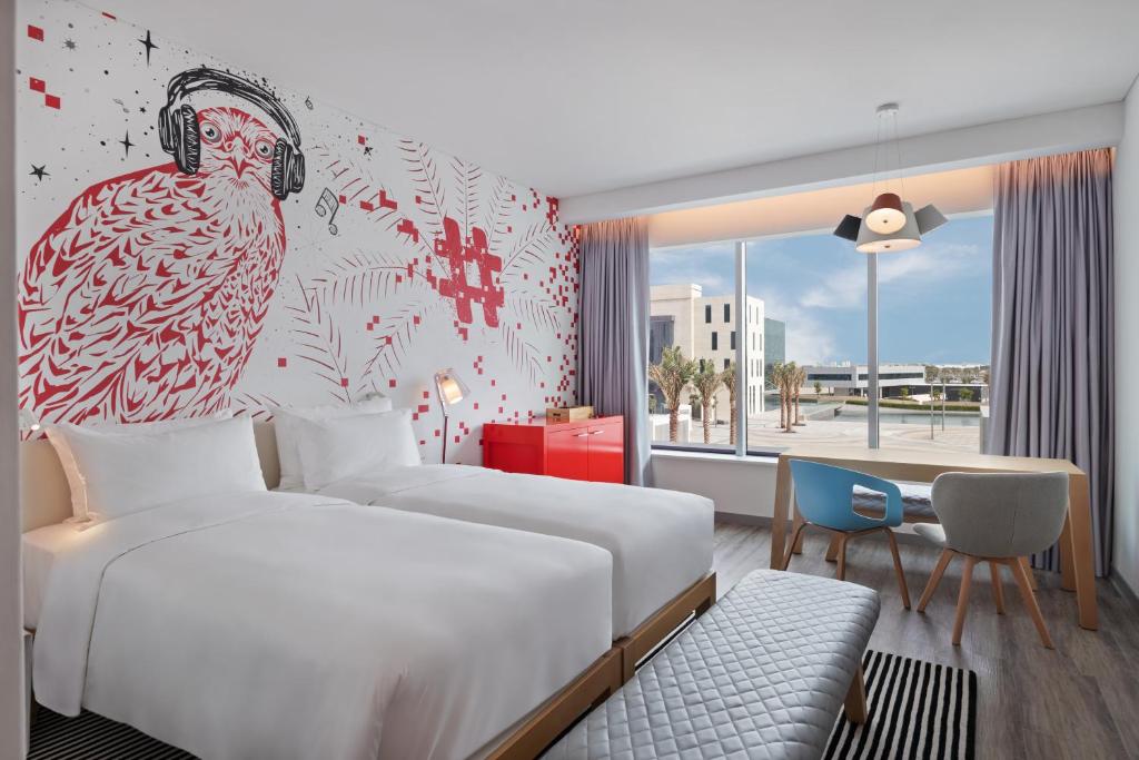 فندق راديسون رِد دبي واحة السيليكون من أجمل فنادق دبي للشباب.