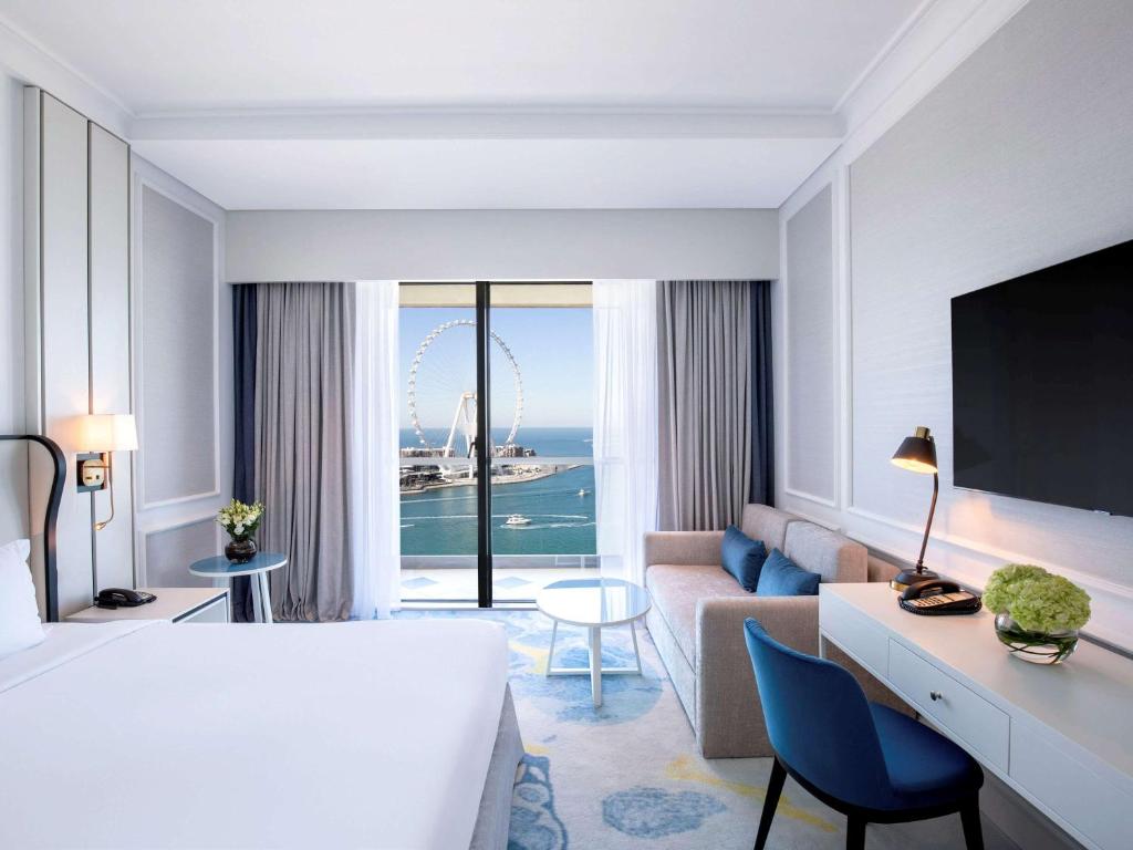 فندق سوفتيل جميرا بيتش أحد أفخم فنادق دبي جي بي ار 5 نجوم