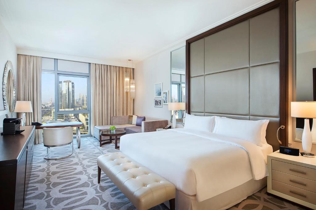 هيلتون دبي الحبتور سيتي يعد واحد من أفضل فنادق دبي الشيخ زايد