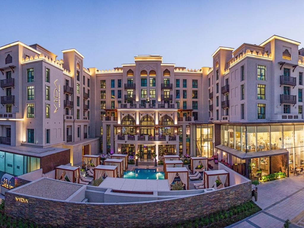 المنزل داون تاون دبي وهو أحد أفضل فنادق دبي للعوائل

