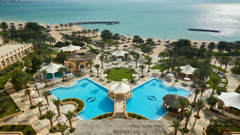 انتركونتيننتال قطر هو من افخم فنادق قطر على البحر

