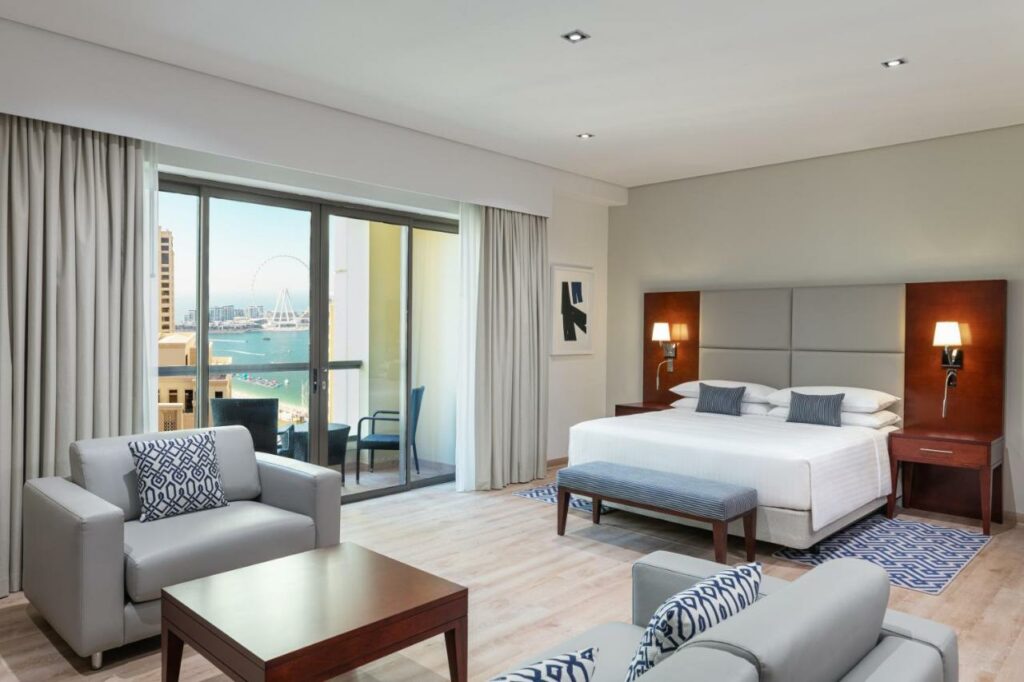 فندق دلتا هوتيل باي ماريوت جميرا بيتش دبي من أفخم فنادق في جي بي ار.