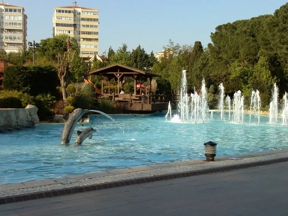 تُعتبر حديقة الحرية إسطنبول من أرقي حدائق إسطنبول الآسيوية،
