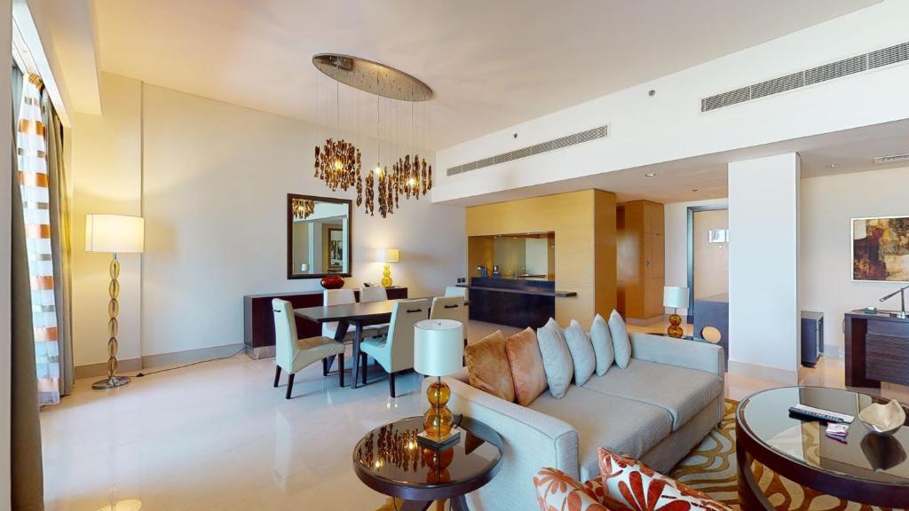 فندق ماريوت الجداف للشقق الفندقية يحتوي علي أفضل شقق فندقية الجداف دبي
