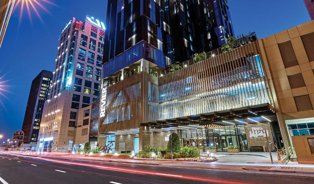  فندق ريفير دبي واحدًا من فنادق الخليج التجاري دبي
