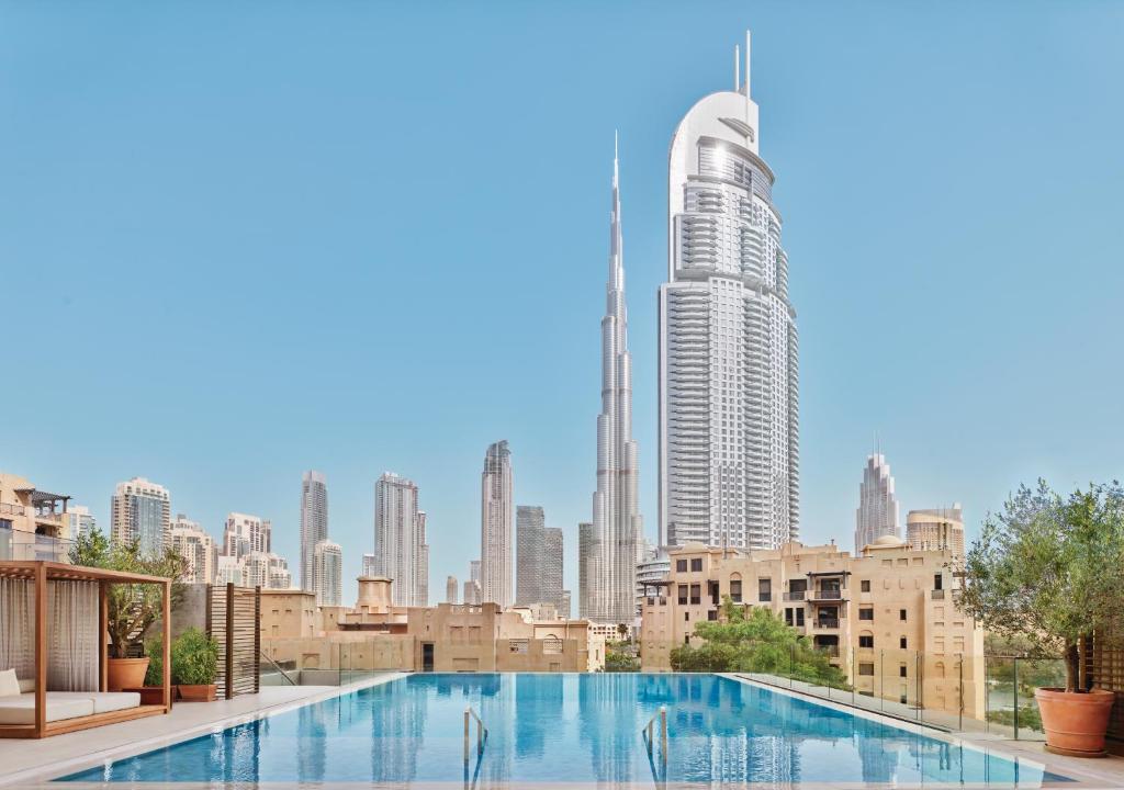 فندق دبي اديشن من أرقى فنادق في الداون تاون دبي.
