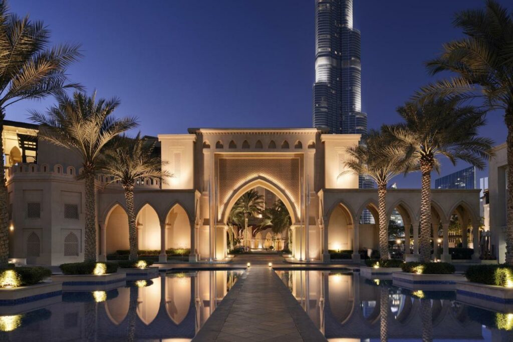 فندق بالاس وسط المدينة أفخم فنادق داون تاون دبي.