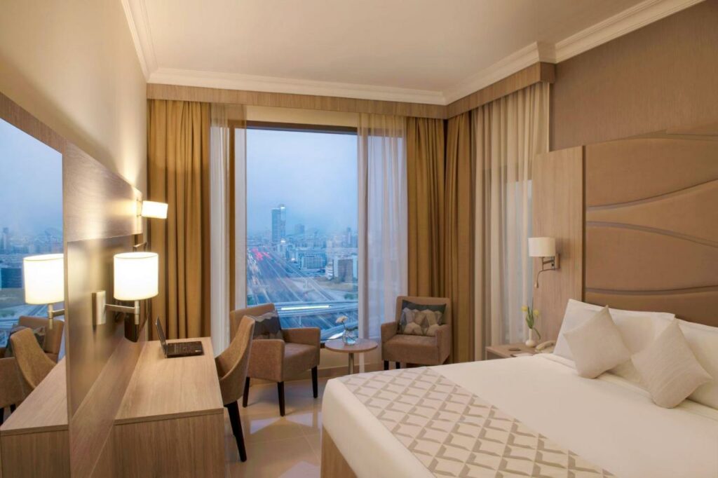 فندق تو سيزونز دبي هو أفضل فنادق دبي للأطفال. يوفر الفندق إطلالات خلابة على الخليج العربي