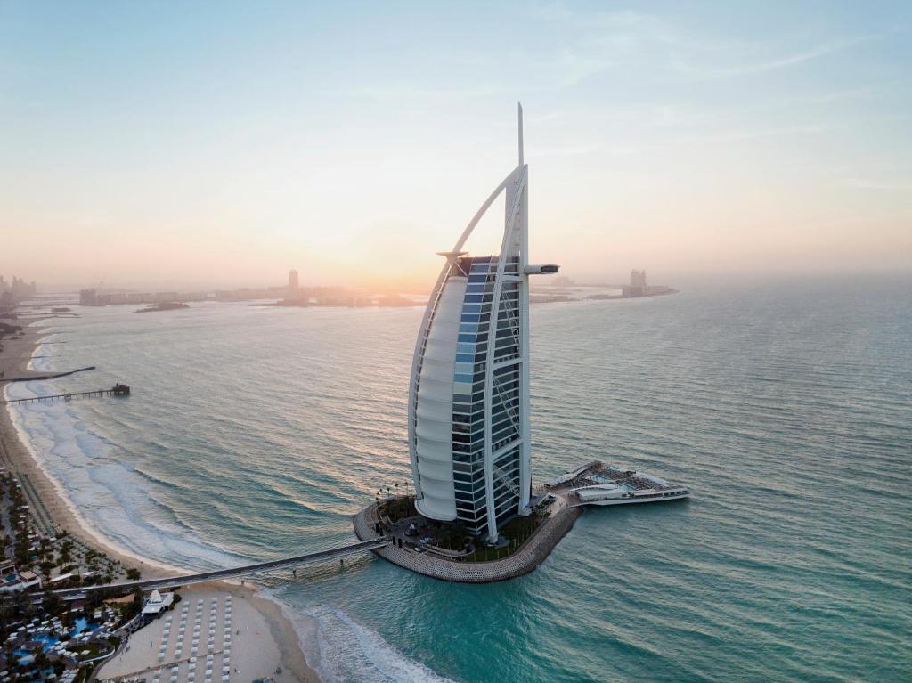 برج العرب أشهر فنادق جميرا دبي

