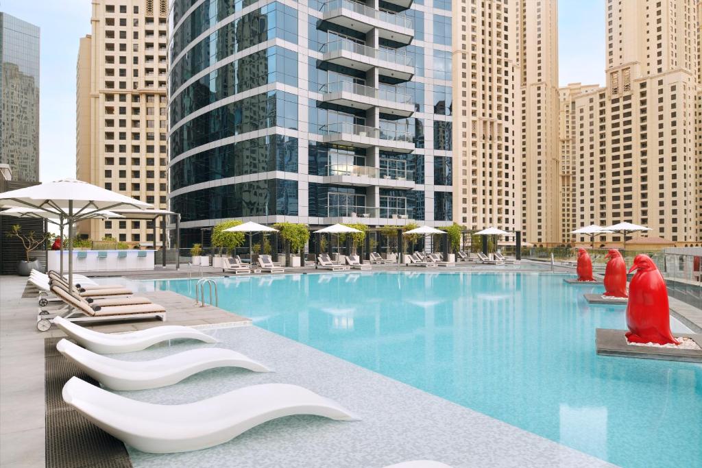 انتركونتيننتال دبي مارينا واحد من أهم فنادق مرسى دبي.
