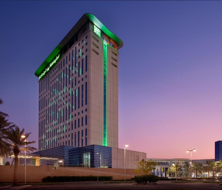 يعتبر فندق هوليدي إن فيستيفال سيتي من أجمل فنادق الفيستيفال دبي.
