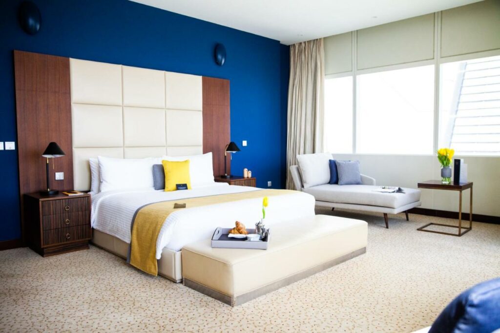 فندق فوكو شارع الشيخ زايد من أجمل فنادق دبي على الشاطئ.