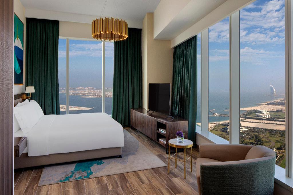 افاني بالم فيو دبي تتميز الغرف باطلالتها على فيو رائع على البحر.