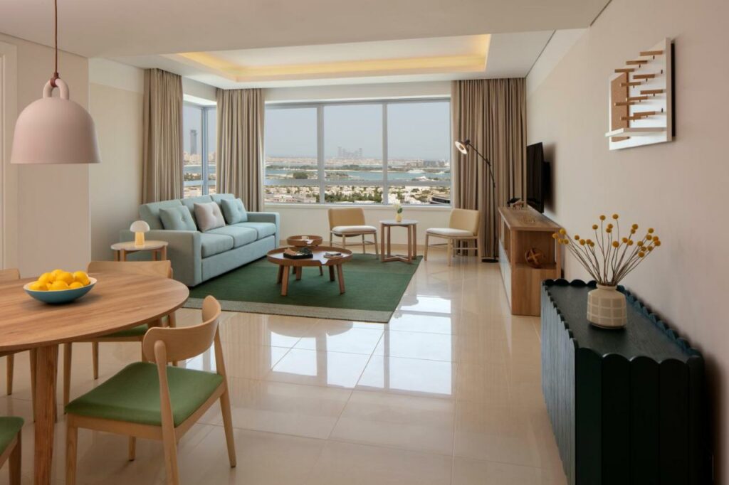 ستايبريدج سويتس مدينة دبي للانترنت يعتبر من أفخم الفنادق متكاملة الخدمات ومناسب للعوائل.