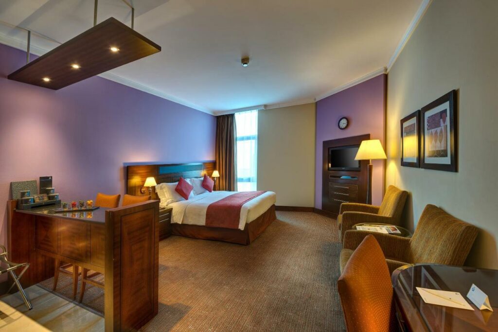 يعد j5 رمال للشقق الفندقية من أفضل شقق فندقية في المرقبات دبي.