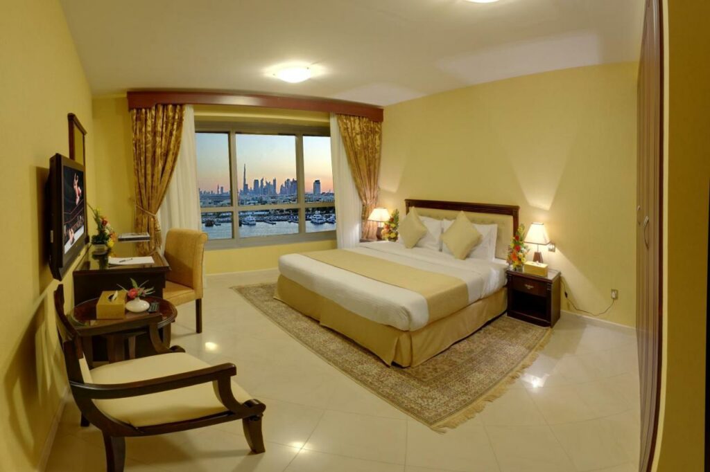 يعتبر فندق ديرة سويتس دبي من أفخم شقق فندقية في المرقبات دبي.