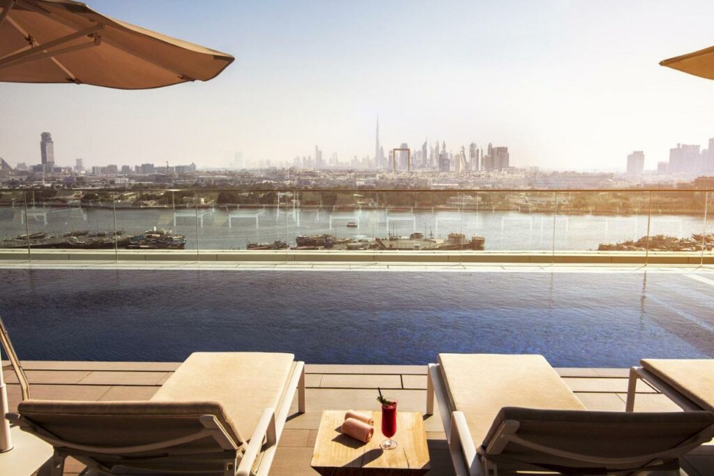 يعتبر البندر ارجان روتانا دبي أحد أشهر شقق فندقية في المرقبات دبي.