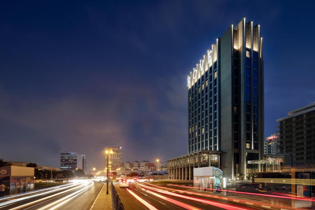 يعتبر فندق روف هيلث كير سيتي واحد من أفخم فنادق عود ميثاء دبي.