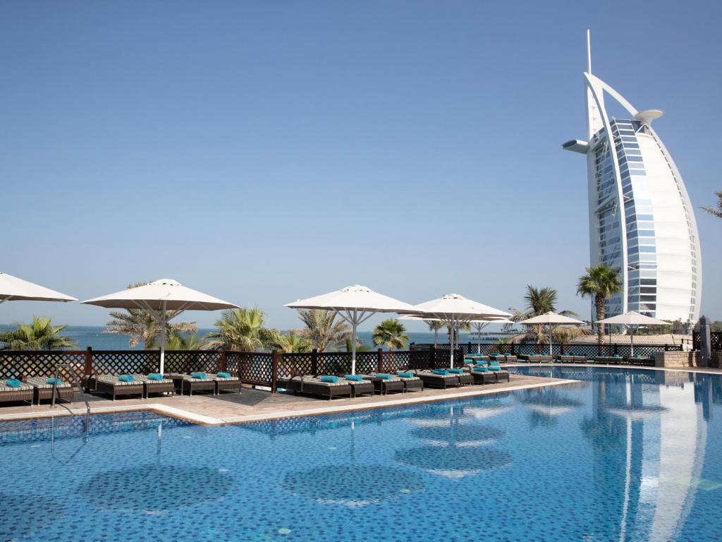 منتجع و فندق ميناء السلام دبي هو أحد أجمل المنتجعات في دبي