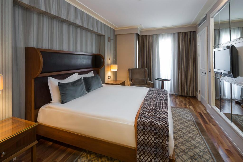 يعد فندق تايتنك تقسيم ستي أحد أفخم فنادق إسطنبول 4 نجوم.