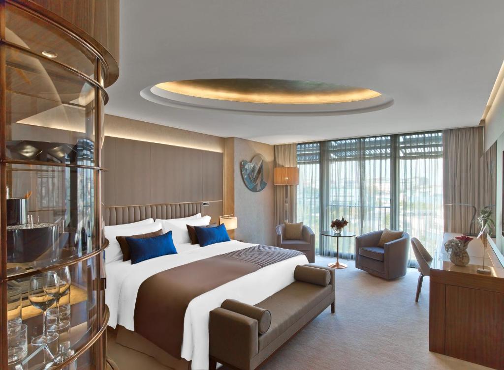 فندق سانت ريجيس إسطنبول يعد من أجمل فنادق إسطنبول 5 نجوم على البسفور