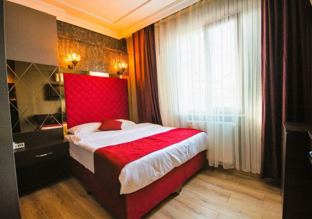 فندق كيه رويال إسطنبول أحد الفنادق الرخيصة في إسطنبول.