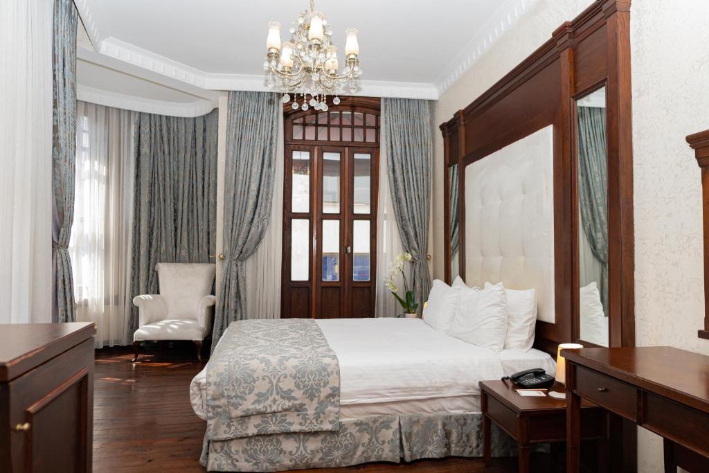 فندق اتيك بالاس إسطنبول من أرخص فنادق في شيشلي إسطنبول
