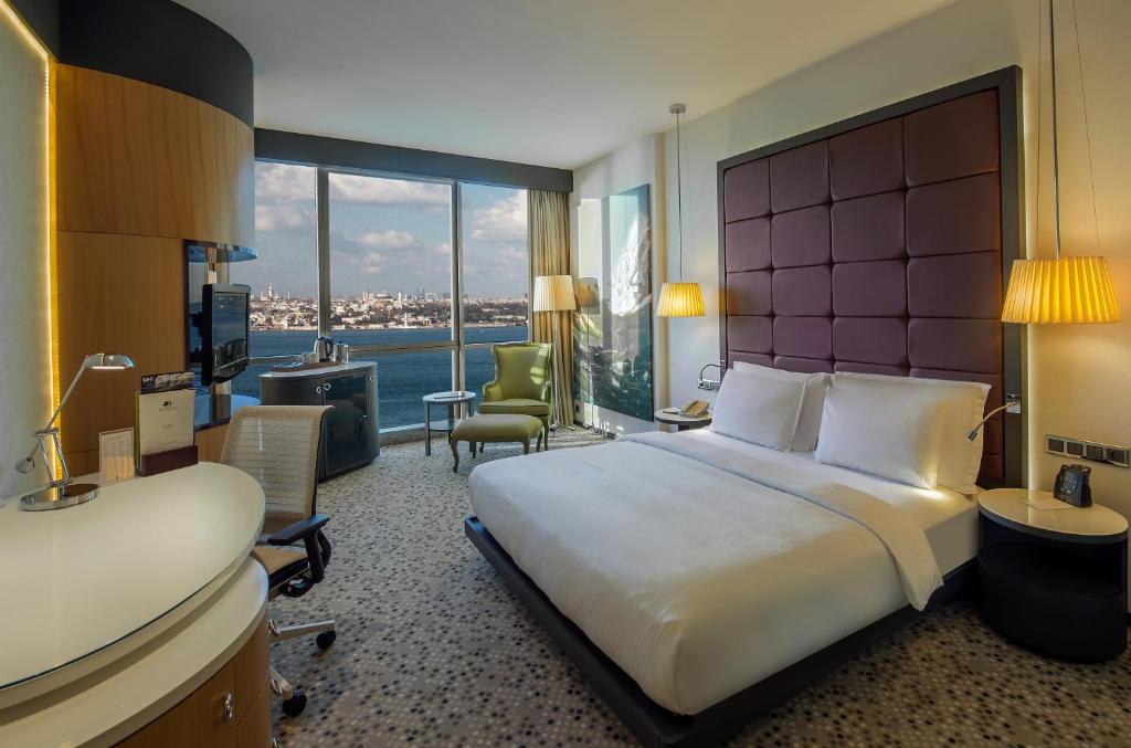 فندق دبل تري باي هيلتون إسطنبول مودا هو  اشهر فندق في سلسلة فنادق دوبلتري باي هيلتون أسطنبول
